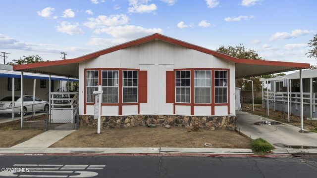 45111 E 25th Street 4, Lancaster, CA 93535