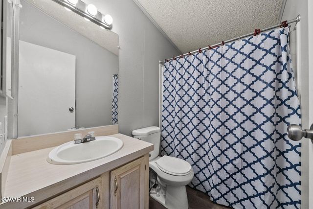 45111 E 25th Street 4, Lancaster, CA 93535