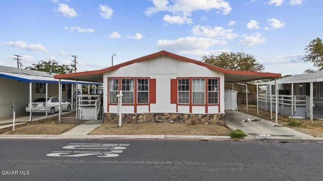 45111 E 25th Street 4, Lancaster, CA 93535
