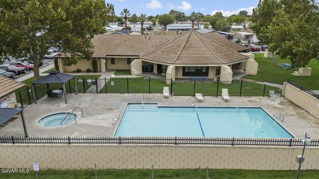 45111 E 25th Street 4, Lancaster, CA 93535