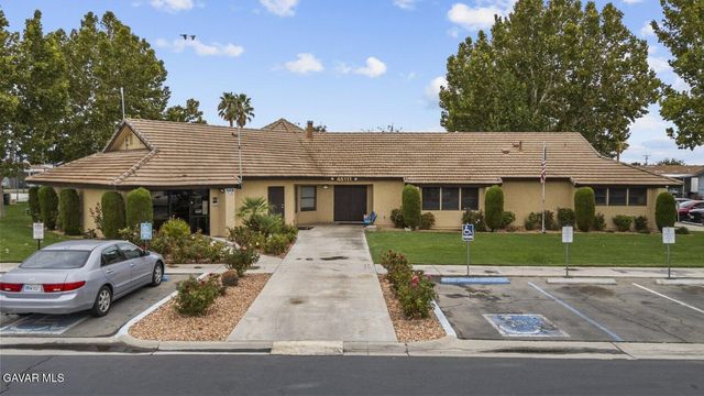 45111 E 25th Street 4, Lancaster, CA 93535