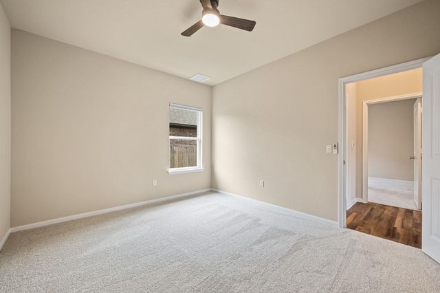 401 Lewisville LN, Leander, TX 78641