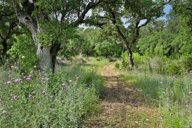 401 Lewisville LN, Leander, TX 78641