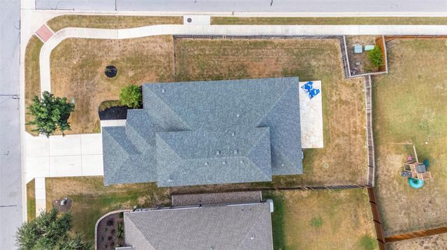 401 Lewisville LN, Leander, TX 78641