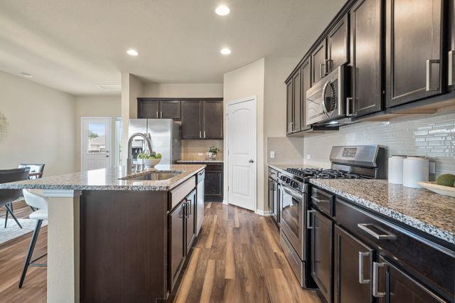 401 Lewisville LN, Leander, TX 78641