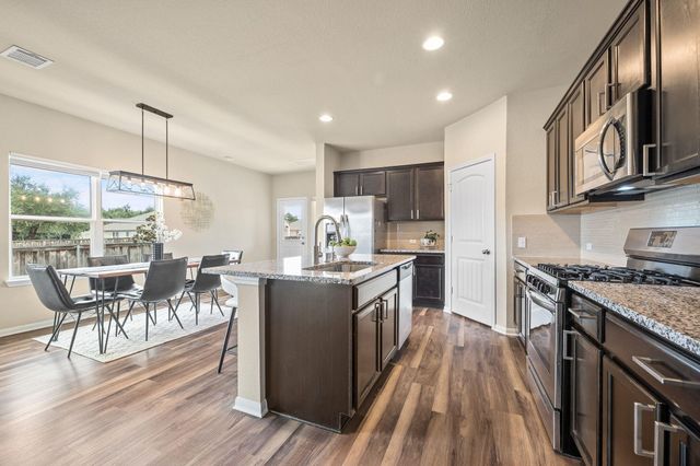 401 Lewisville LN, Leander, TX 78641