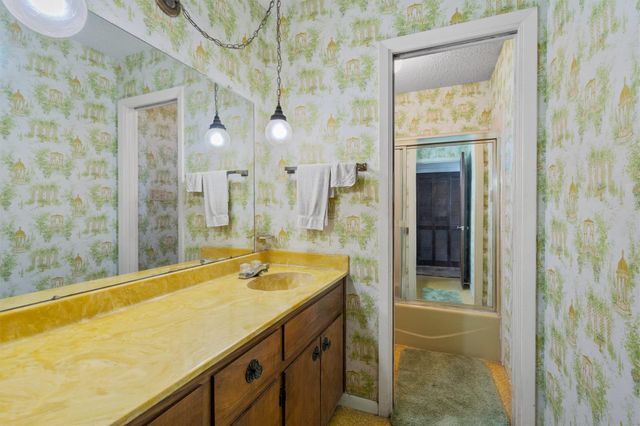 20 County Road 408, Taylor, TX 76574