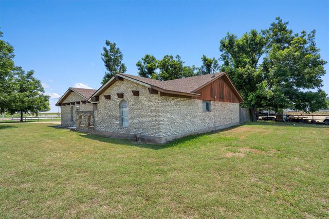 20 County Road 408, Taylor, TX 76574