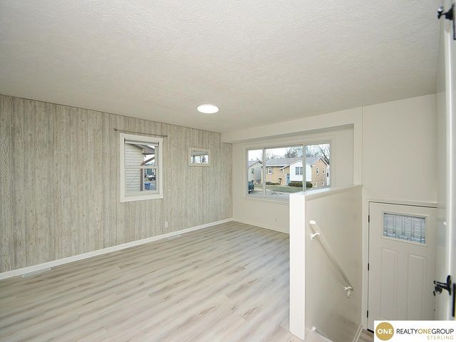 1005 Cachelin Drive, Carter Lake, IA 51510