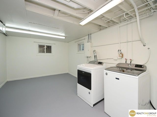 1005 Cachelin Drive, Carter Lake, IA 51510