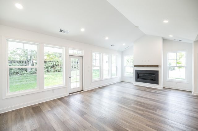 1453 Arbor Park Ln, Hendersonville, TN 37075