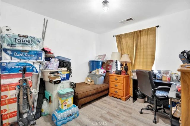 980 Redwood, Parlier, CA 93648