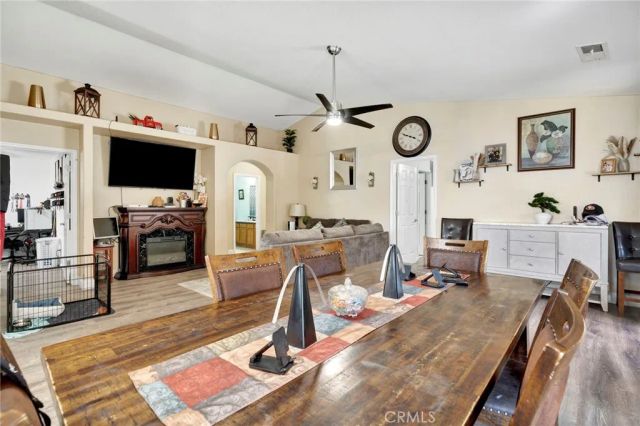 980 Redwood, Parlier, CA 93648