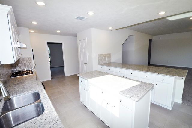2213 Ensenada Drive, League City, TX 77539