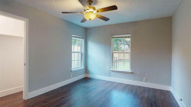 7346 Iwo Jima Road, Houston, TX 77033