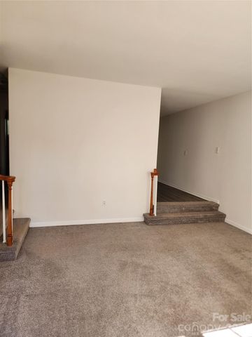 601 Camrose Drive, Charlotte, NC 28215