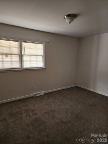 601 Camrose Drive, Charlotte, NC 28215