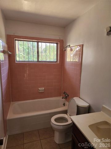 601 Camrose Drive, Charlotte, NC 28215