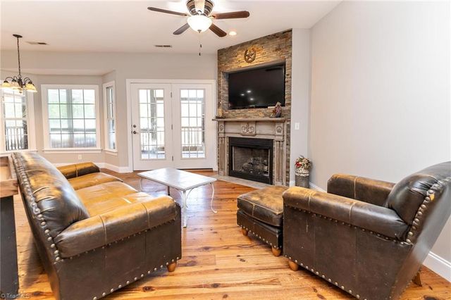 104 Bridle Path Lane, Carthage, NC 28327