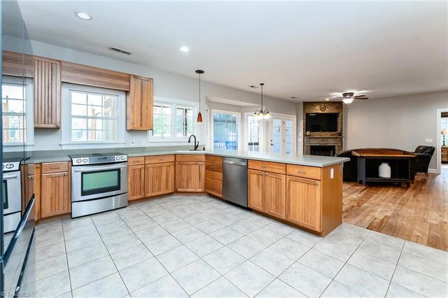 104 Bridle Path Lane, Carthage, NC 28327