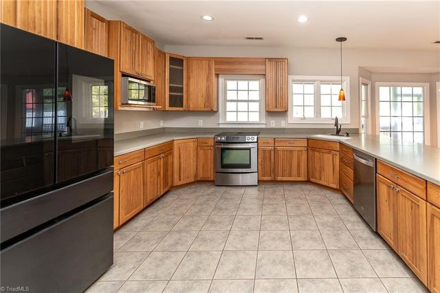 104 Bridle Path Lane, Carthage, NC 28327