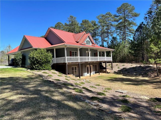 104 Bridle Path Lane, Carthage, NC 28327