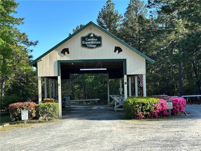 104 Bridle Path Lane, Carthage, NC 28327