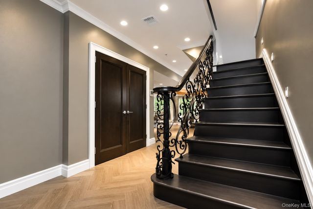 28 Durges Street, Staten Island, NY 10304