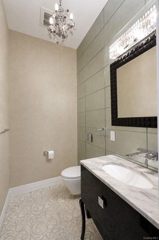 28 Durges Street, Staten Island, NY 10304