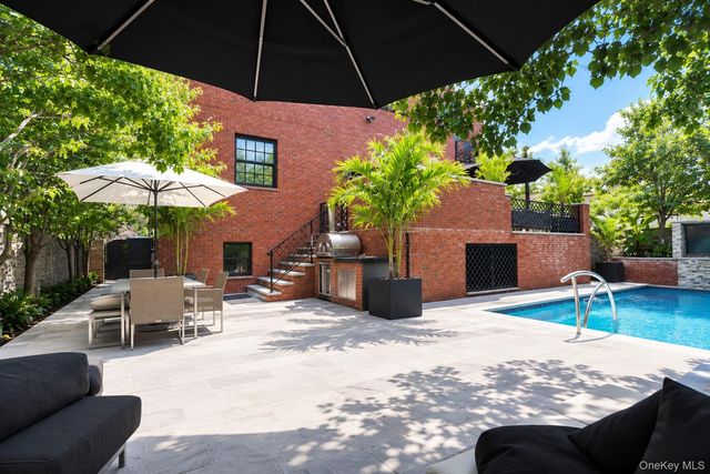 28 Durges Street, Staten Island, NY 10304