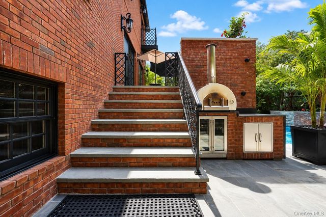 28 Durges Street, Staten Island, NY 10304
