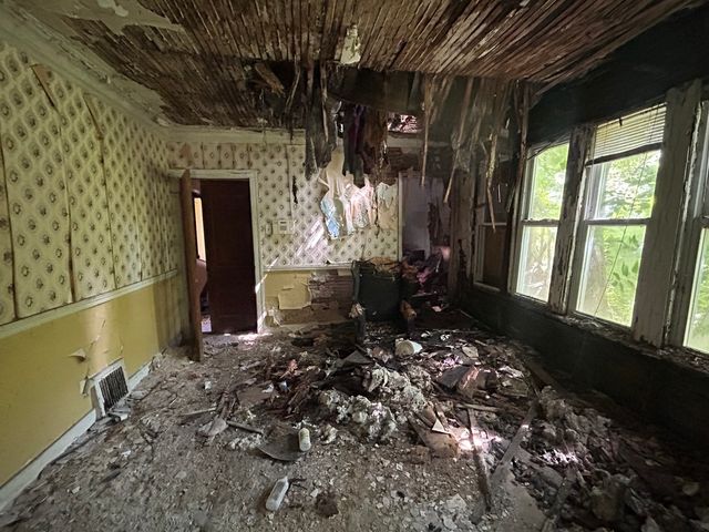 10217 S Wallace Street, Chicago, IL 60628