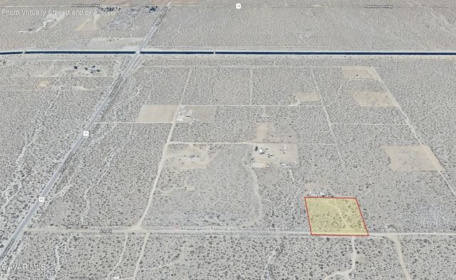 E Ave X, Llano, CA 93544