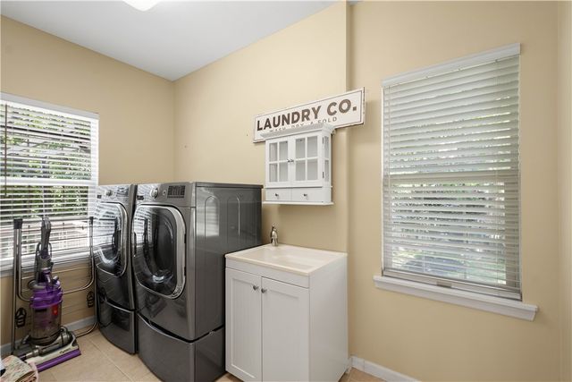 8002 Pressley Court, Mccandless, PA 15237