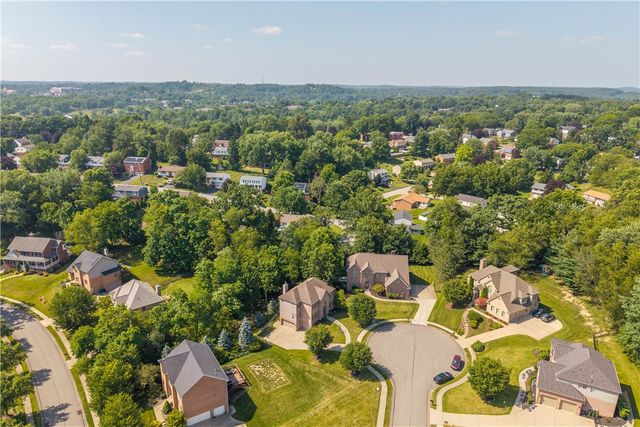 8002 Pressley Court, Mccandless, PA 15237