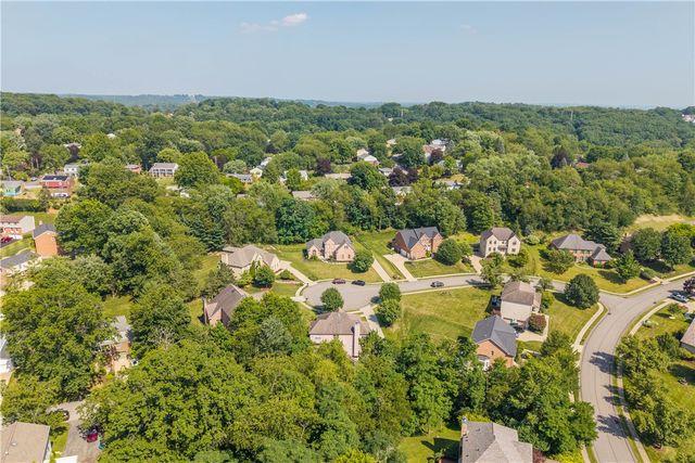 8002 Pressley Court, Mccandless, PA 15237
