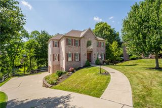 8002 Pressley Court, Mccandless, PA 15237