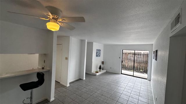 9090 S Braeswood Boulevard 89, Houston, TX 77074