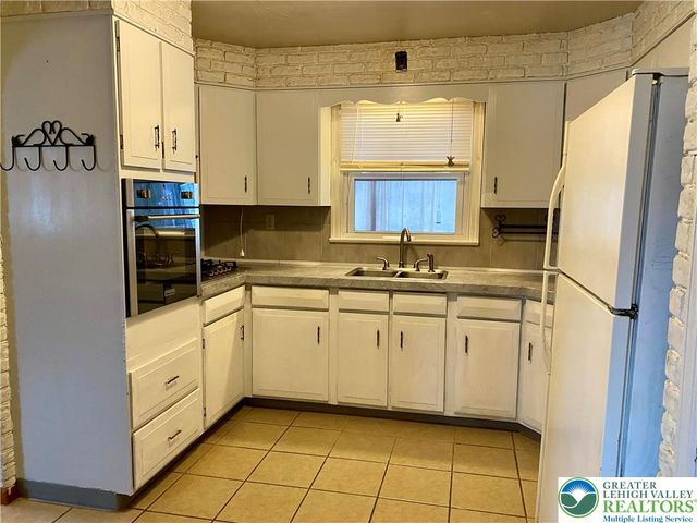 3042 Middletown Road, Bethlehem Twp, PA 18020