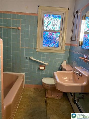 3042 Middletown Road, Bethlehem Twp, PA 18020