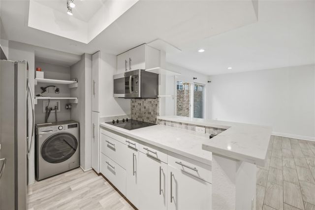1909 Brun Street 9, Houston, TX 77019