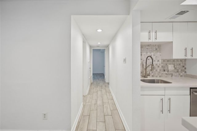 1909 Brun Street 9, Houston, TX 77019