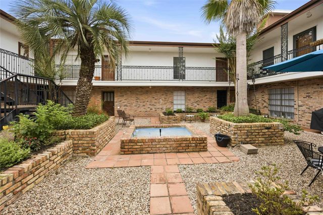 1909 Brun Street 9, Houston, TX 77019