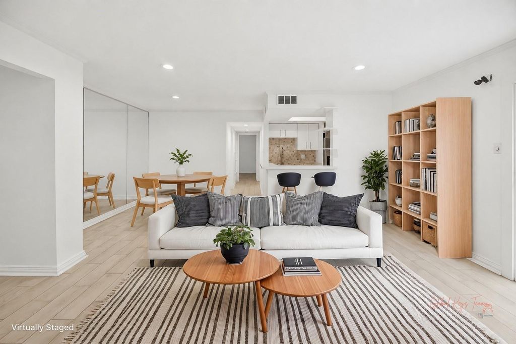 1909 Brun Street 9, Houston, TX 77019