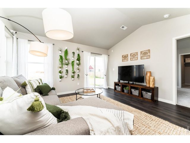 752 Ayrshire Rd, Johnstown, CO 80534