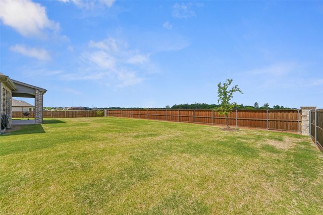 751 Emerald Valley Drive, Ovilla, TX 75154