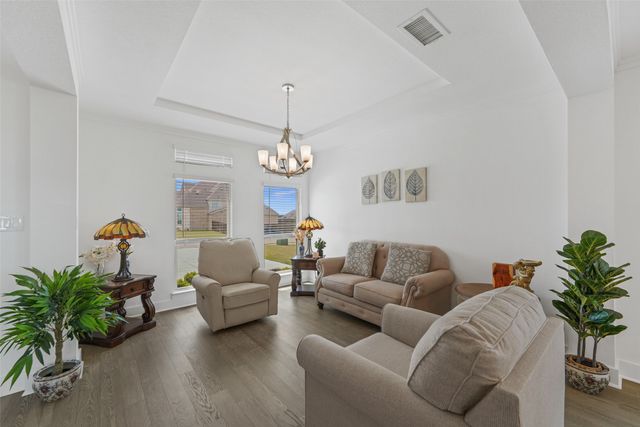 751 Emerald Valley Drive, Ovilla, TX 75154