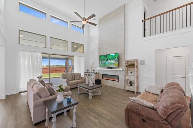 751 Emerald Valley Drive, Ovilla, TX 75154