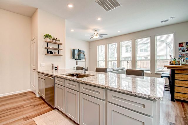 617 Aspen Falls Court, Conroe, TX 77304