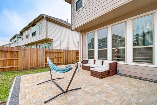 617 Aspen Falls Court, Conroe, TX 77304